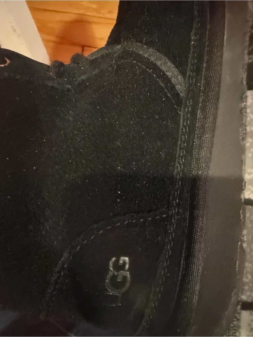 UGG NEUMEL KIDS Size 6